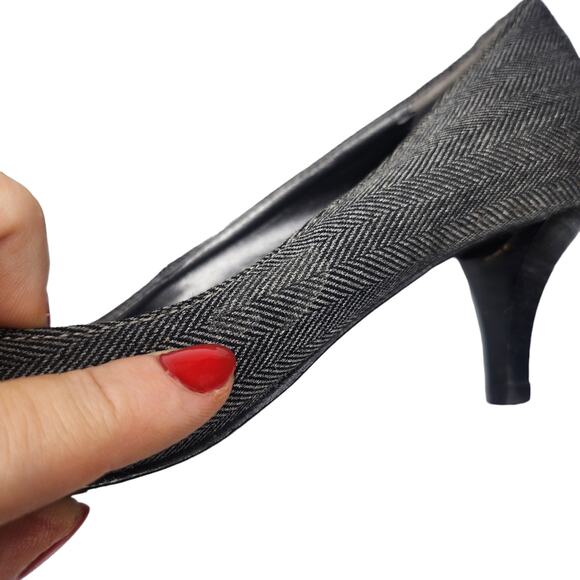 Gray Pointed Toe Heels Womens 6.5 Kitten Slip Ons Dressy Boss Lady Office Siren - Picture 8 of 11